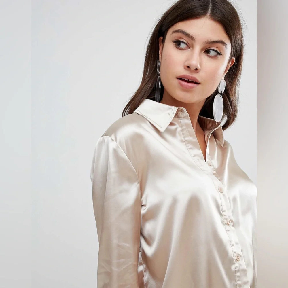 PrettyLittleThing Satin Effect Button Down Blouse In Champagne Size Medium - Picture 3 of 14